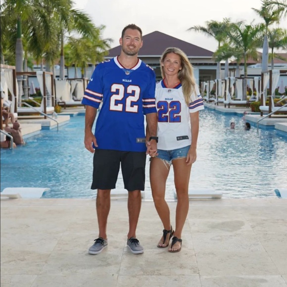 Meet your Posher, Danielle - Picture 1 of 1